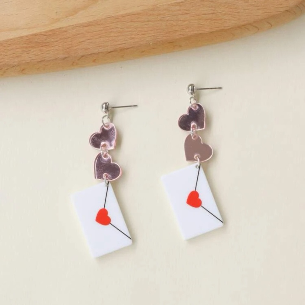 π Adorable Hearts Valentine Letter Envelope Tassel Drop Earrings π